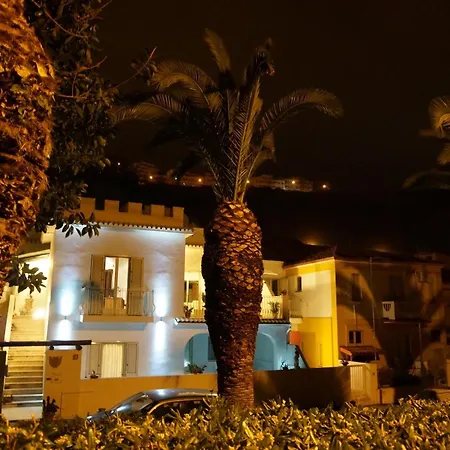 Villino Erminia - Seaside Art B&B-3